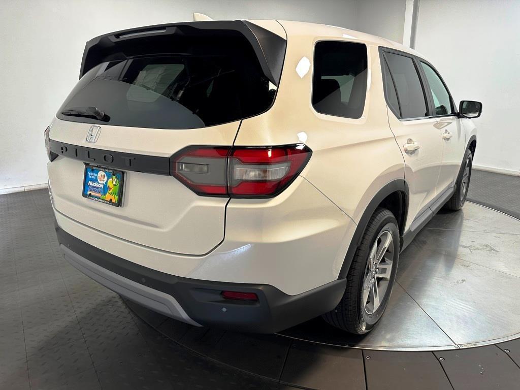 new 2025 Honda Pilot car, priced at $47,505