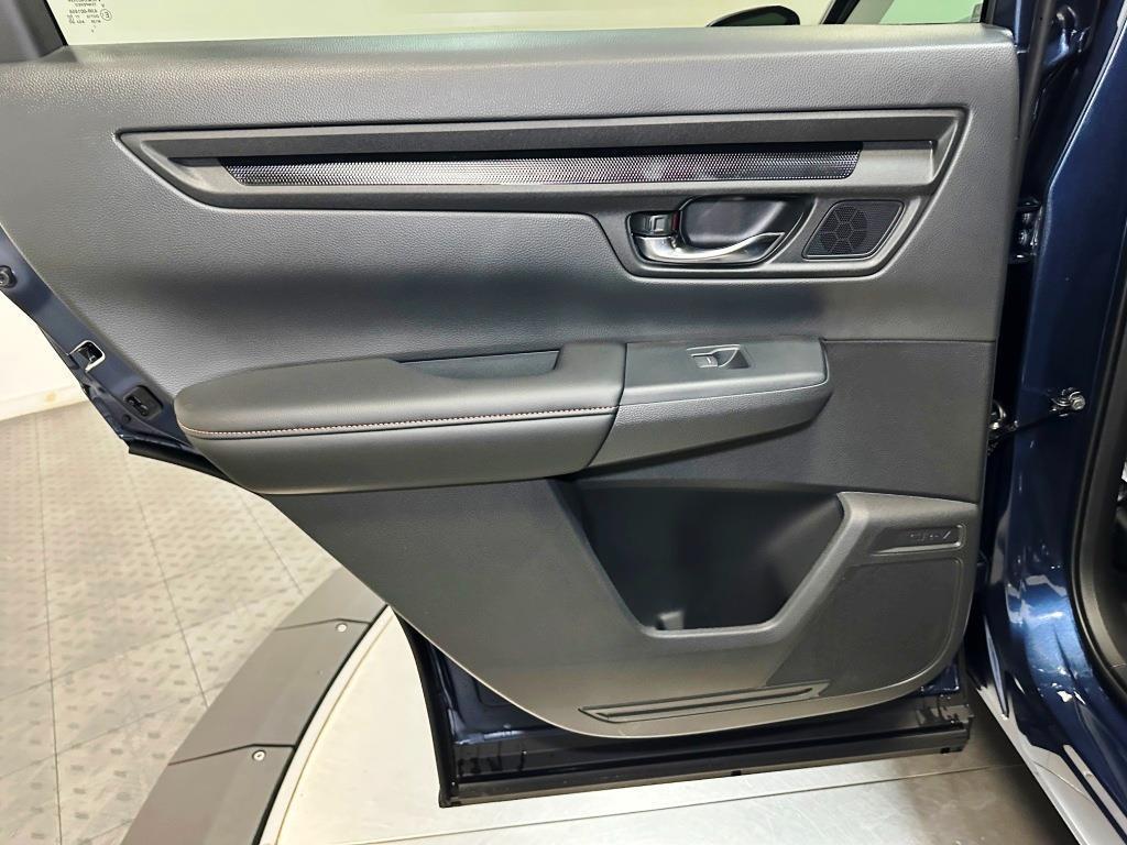 new 2026 Honda CR-V Hybrid car, priced at $40,175