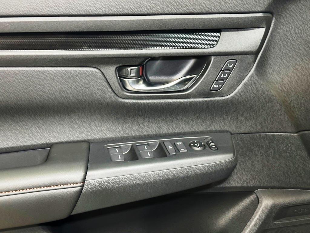 new 2026 Honda CR-V Hybrid car, priced at $40,175