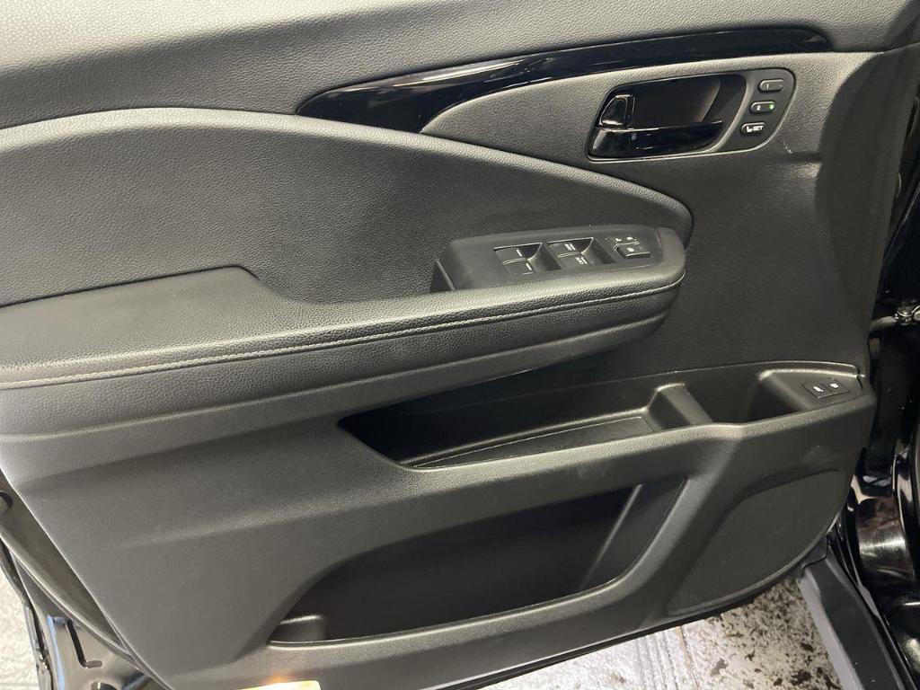 used 2022 Honda Passport car, priced at $30,888