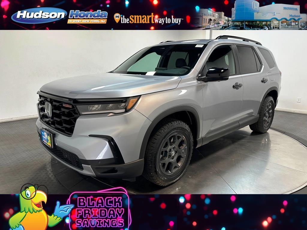 new 2025 Honda Pilot car, priced at $47,645
