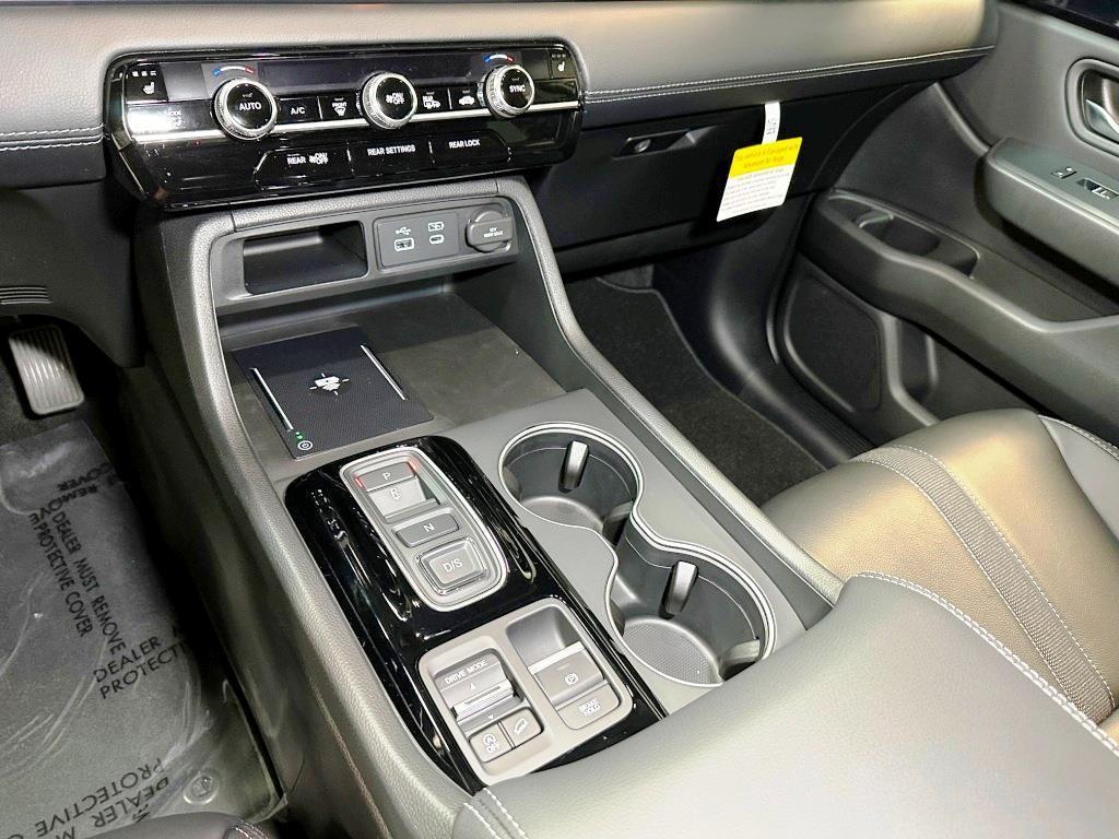 new 2025 Honda Pilot car, priced at $51,550