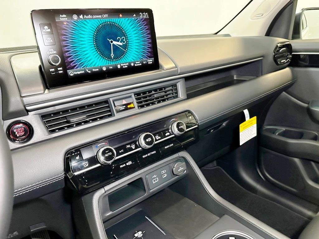new 2025 Honda Pilot car, priced at $51,550