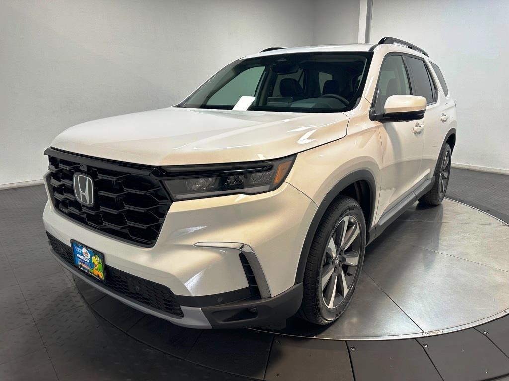 new 2025 Honda Pilot car, priced at $51,780