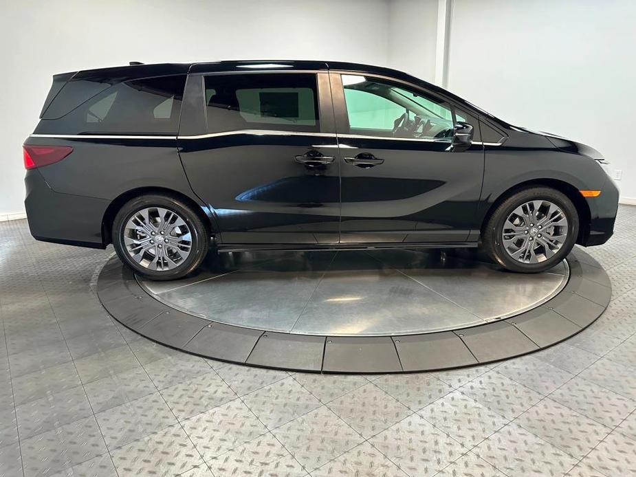 new 2025 Honda Odyssey car, priced at $48,005