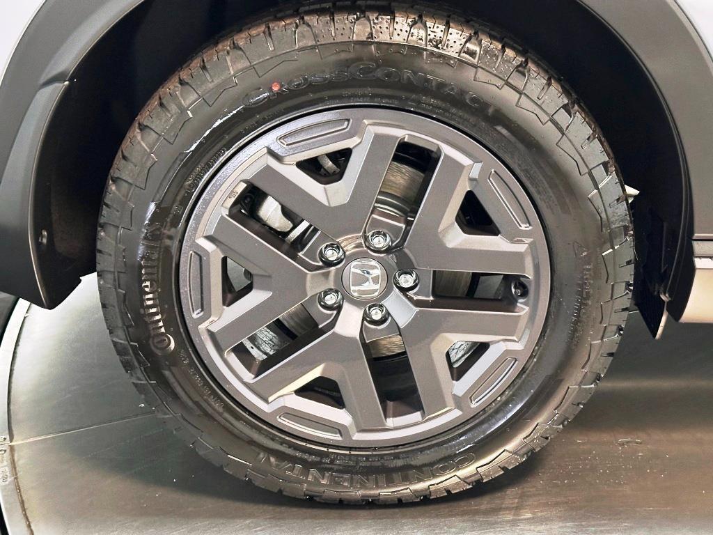 new 2026 Honda CR-V Hybrid car, priced at $39,205