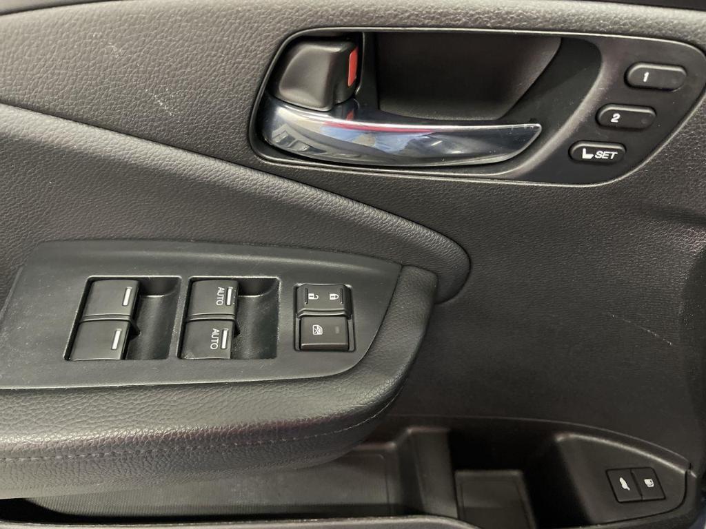 used 2022 Honda Pilot car, priced at $29,288