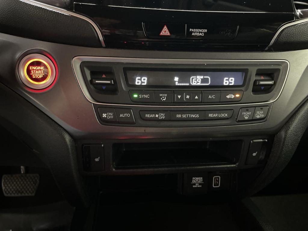 used 2022 Honda Pilot car, priced at $29,288