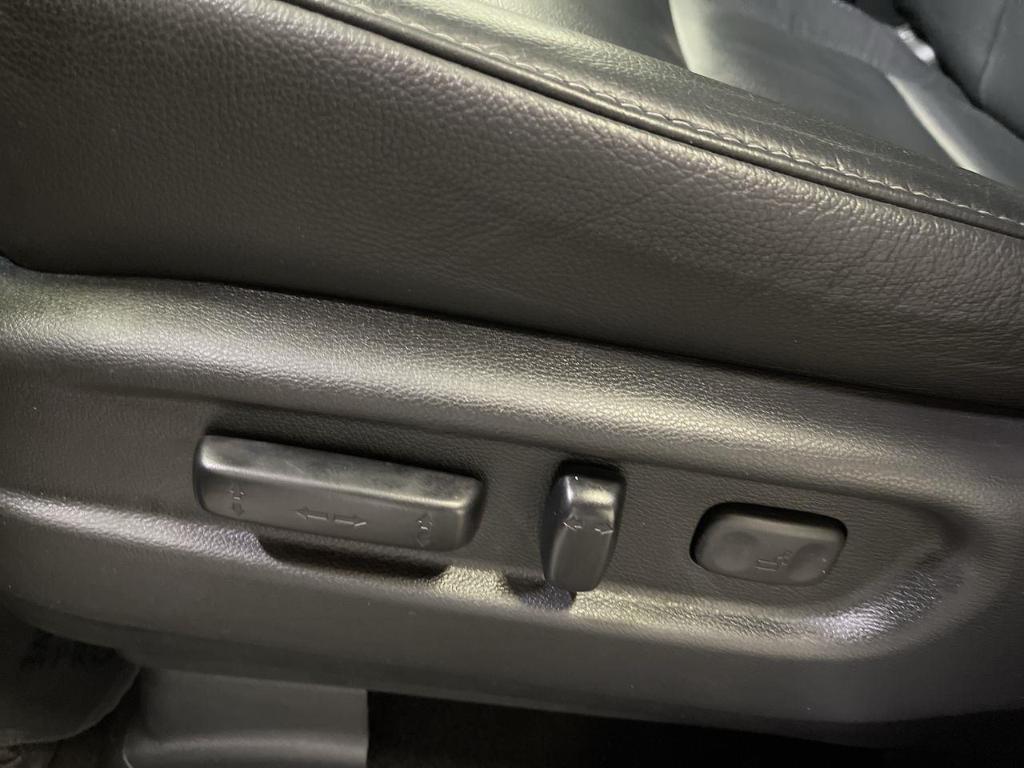 used 2022 Honda Pilot car, priced at $29,288