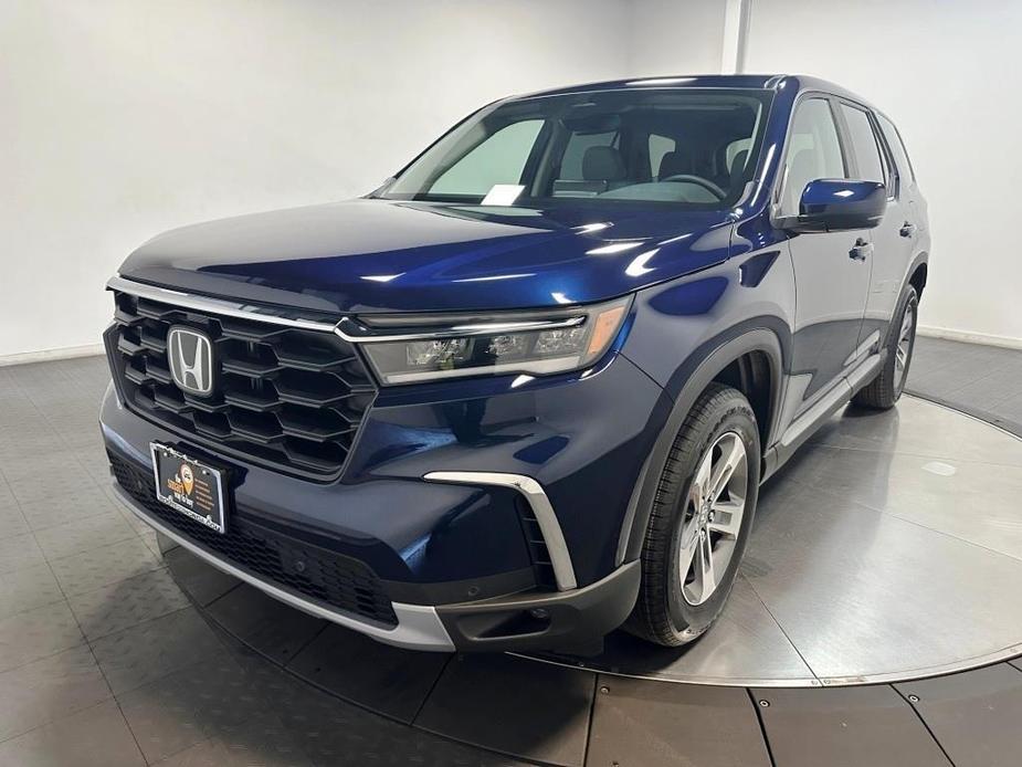 new 2025 Honda Pilot car, priced at $47,725