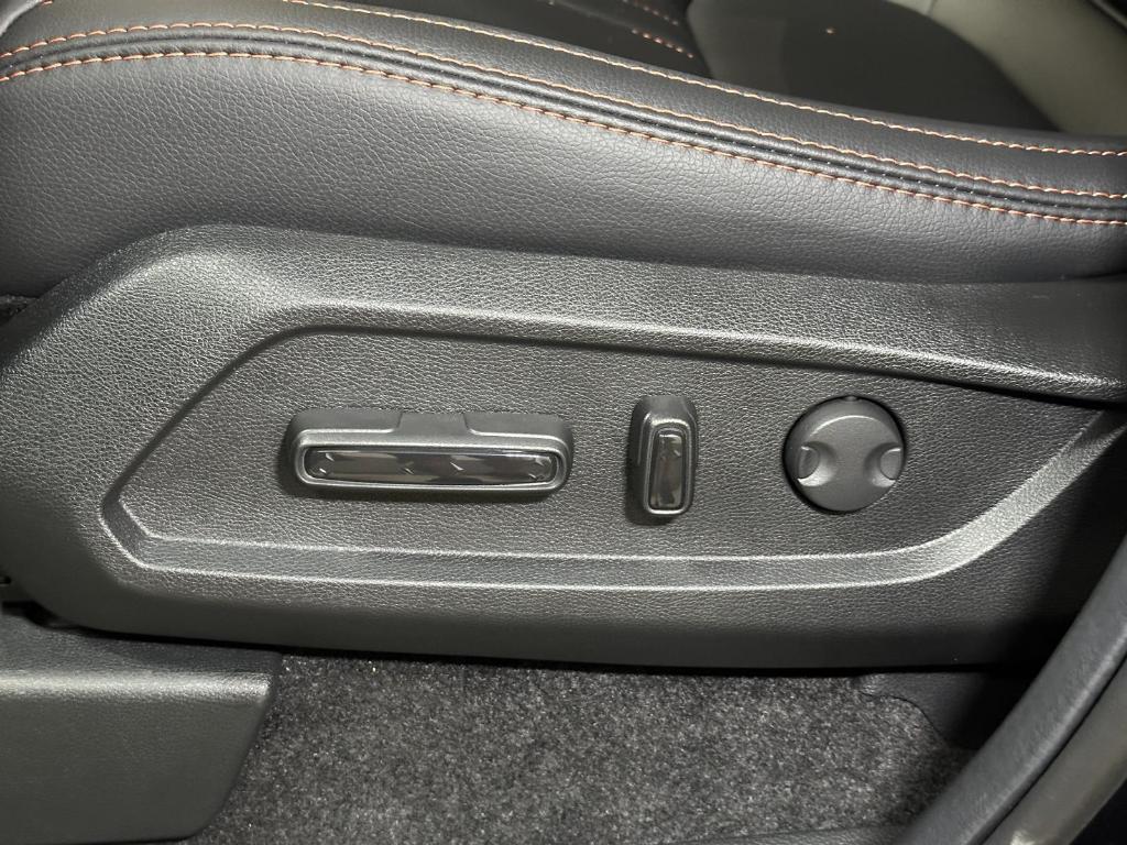 new 2025 Honda Pilot car, priced at $49,850