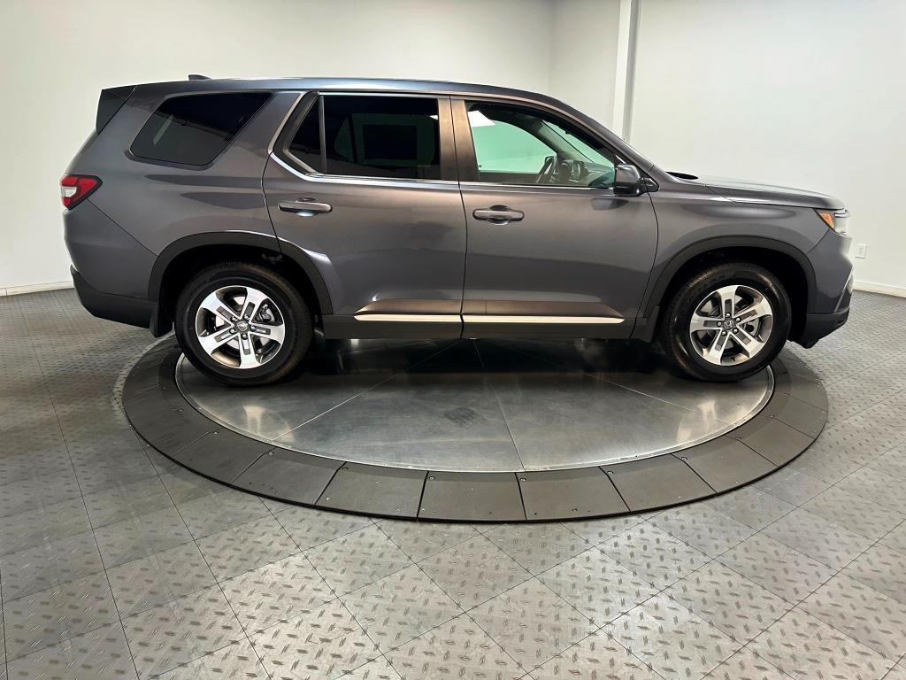 new 2025 Honda Pilot car, priced at $46,050