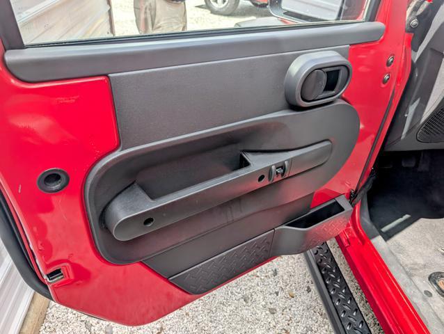 used 2009 Jeep Wrangler Unlimited car, priced at $11,900