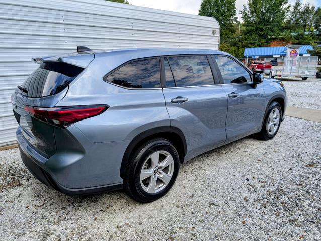 used 2023 Toyota Highlander car, priced at $27,900