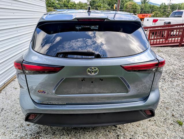 used 2023 Toyota Highlander car, priced at $27,900