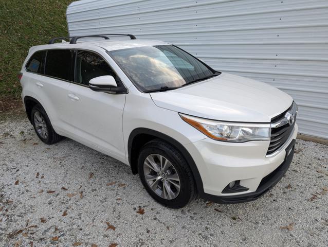 used 2016 Toyota Highlander car, priced at $15,900