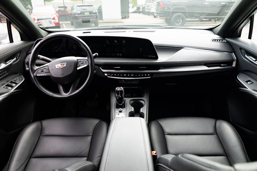 used 2024 Cadillac XT4 car, priced at $33,897