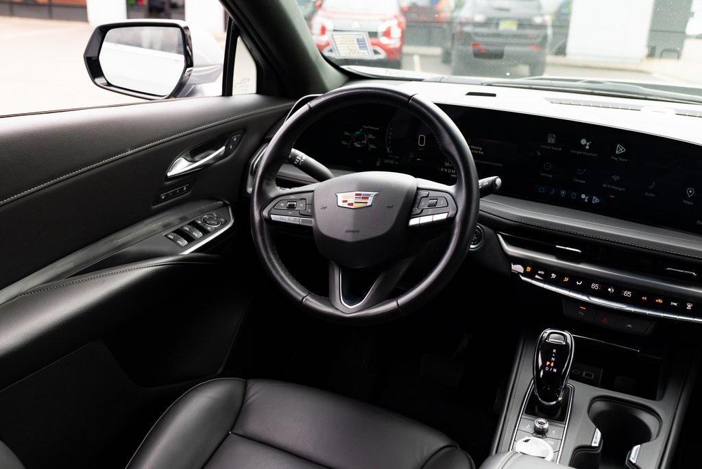 used 2024 Cadillac XT4 car, priced at $33,897