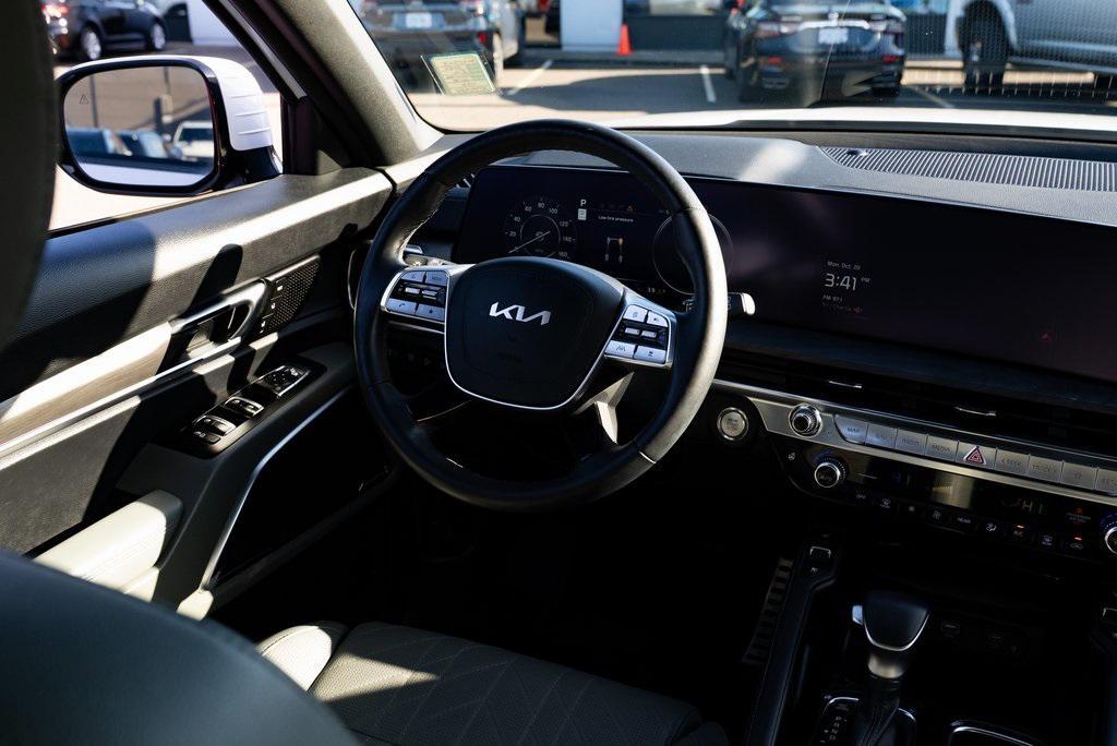 used 2024 Kia Telluride car, priced at $41,997