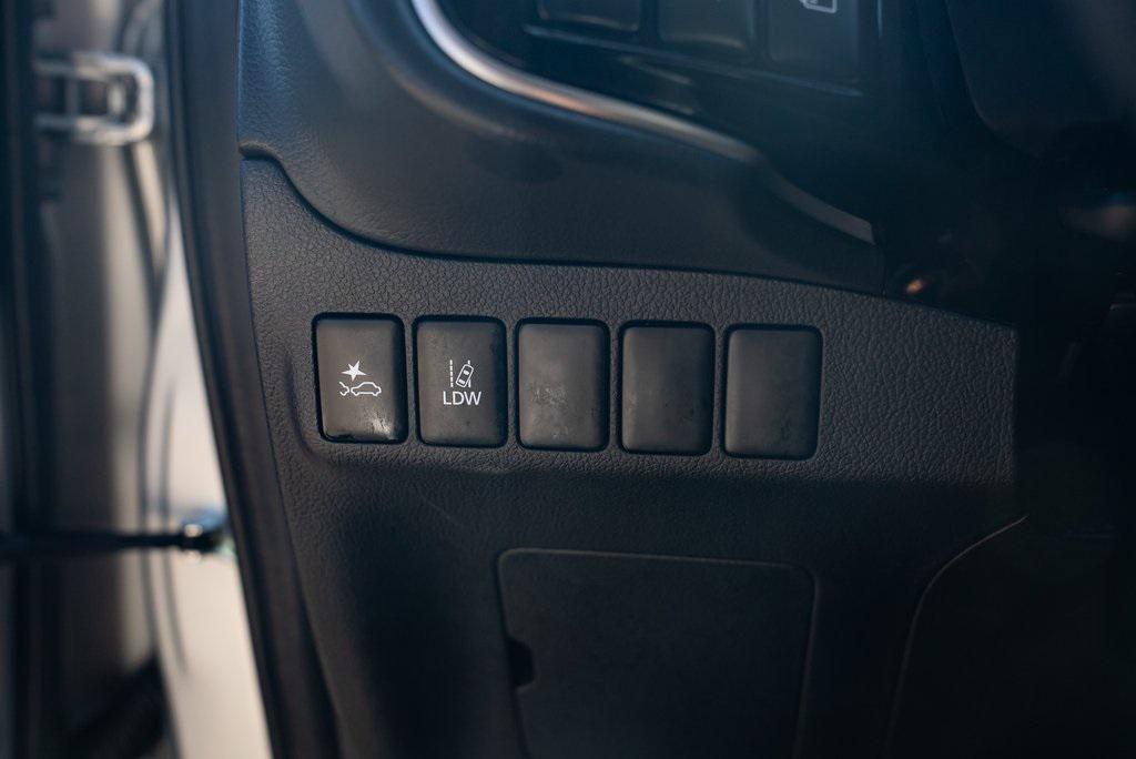 used 2020 Mitsubishi Outlander car, priced at $18,990