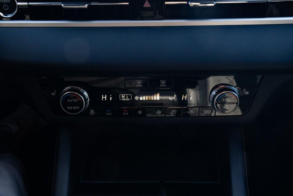 used 2025 Mitsubishi Outlander PHEV car, priced at $37,165