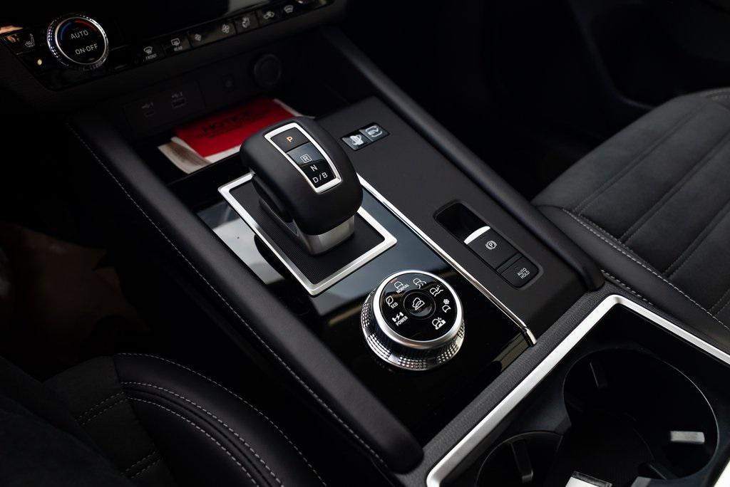 new 2025 Mitsubishi Outlander PHEV car, priced at $44,436