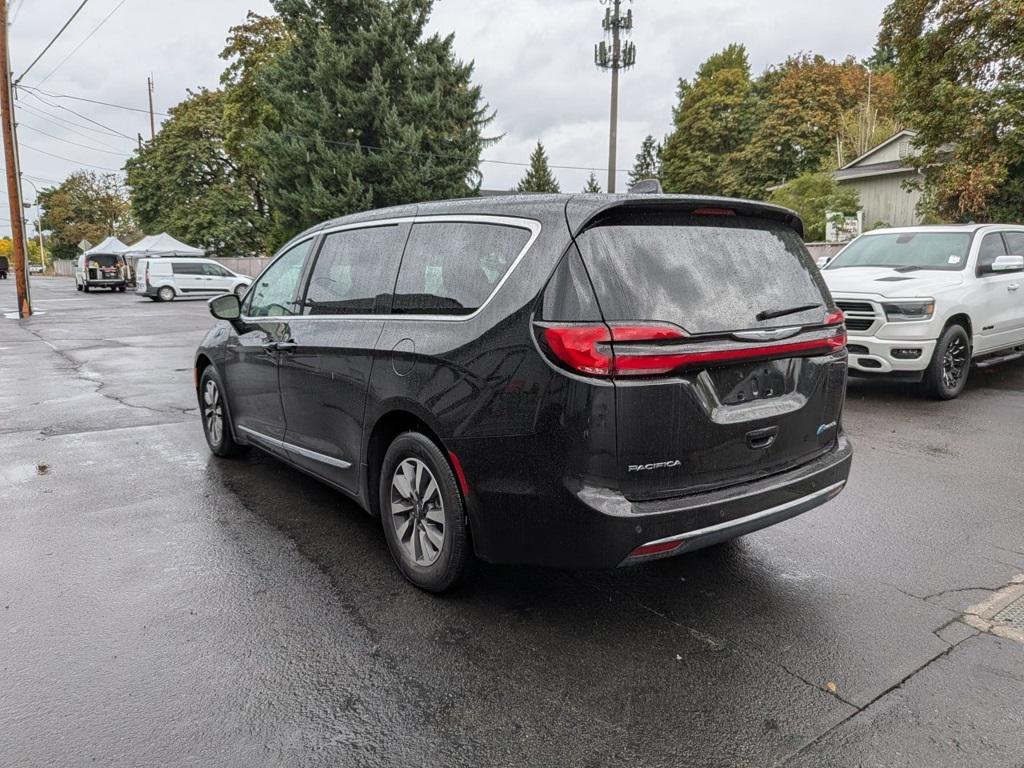 used 2023 Chrysler Pacifica Hybrid car, priced at $33,777