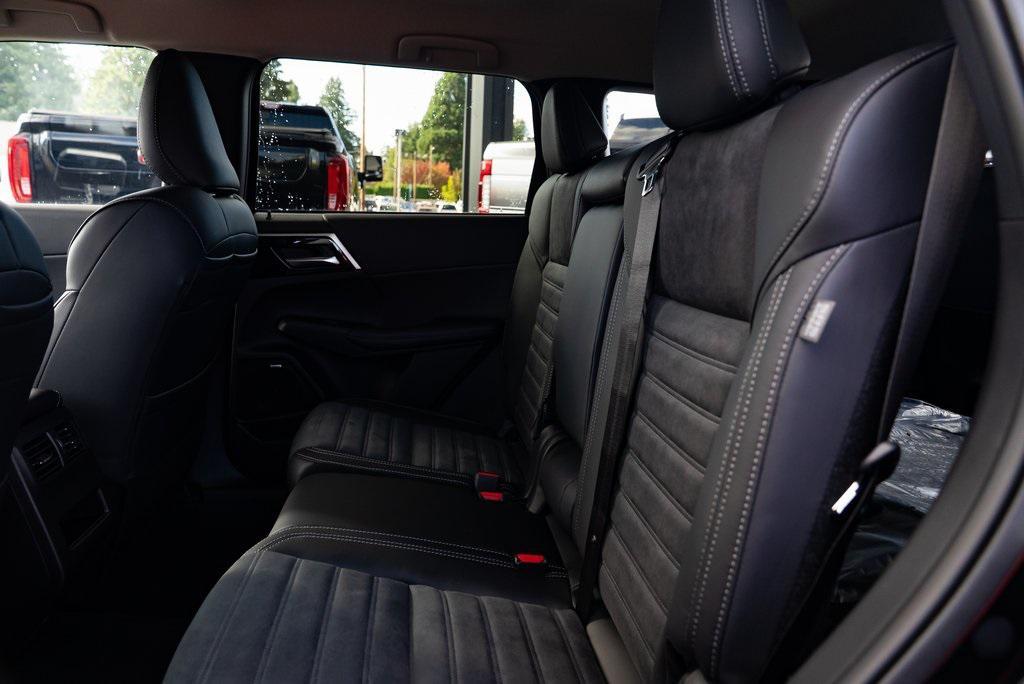 new 2025 Mitsubishi Outlander car, priced at $38,200