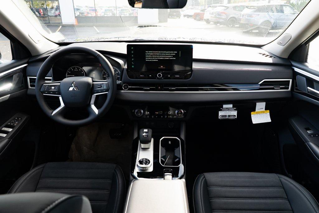 new 2025 Mitsubishi Outlander car, priced at $38,200