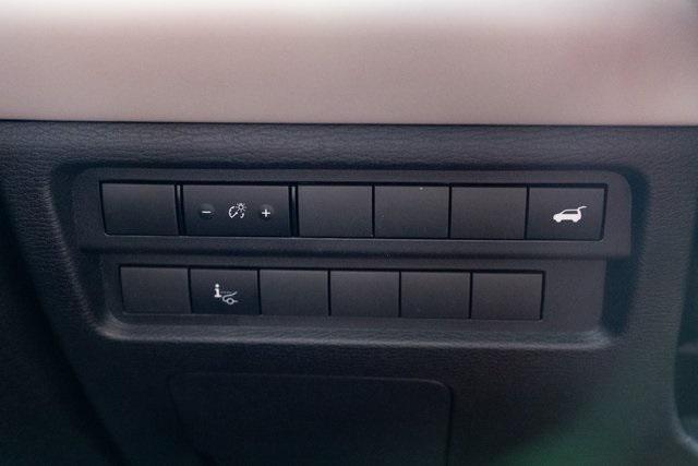 new 2025 Mitsubishi Outlander car, priced at $45,035