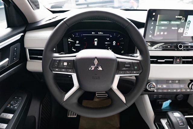 new 2025 Mitsubishi Outlander car, priced at $45,035