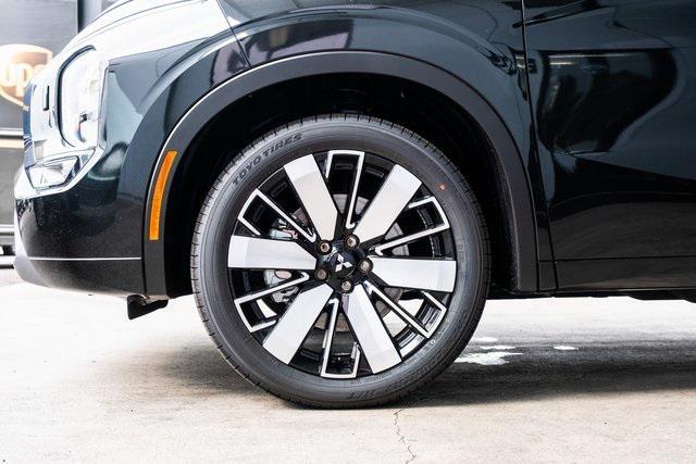 new 2025 Mitsubishi Outlander car, priced at $45,035