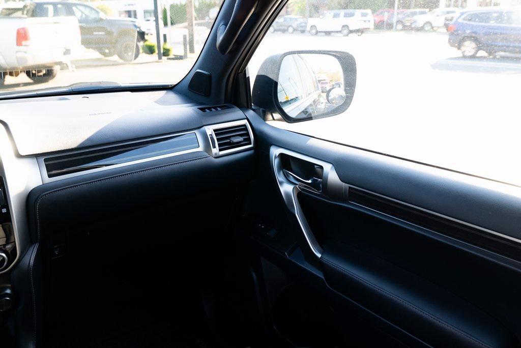 used 2023 Lexus GX 460 car, priced at $55,117