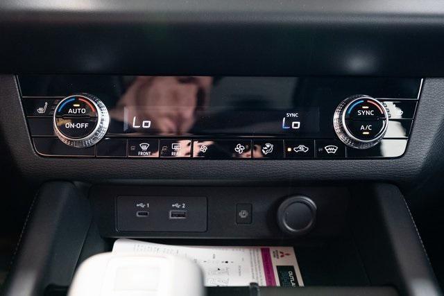 new 2025 Mitsubishi Outlander PHEV car, priced at $46,738