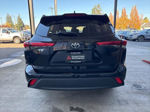 used 2022 Toyota Highlander car, priced at $29,623