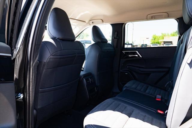 new 2025 Mitsubishi Outlander car, priced at $38,595