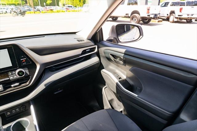 used 2023 Toyota Highlander car, priced at $38,301