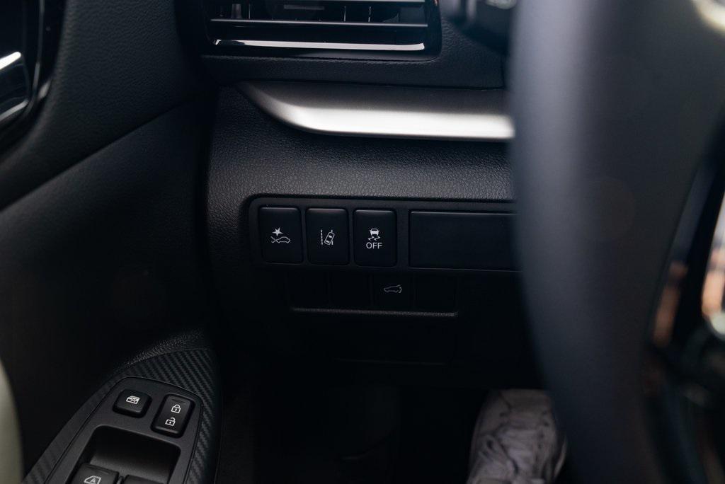 new 2025 Mitsubishi Eclipse Cross car, priced at $32,883