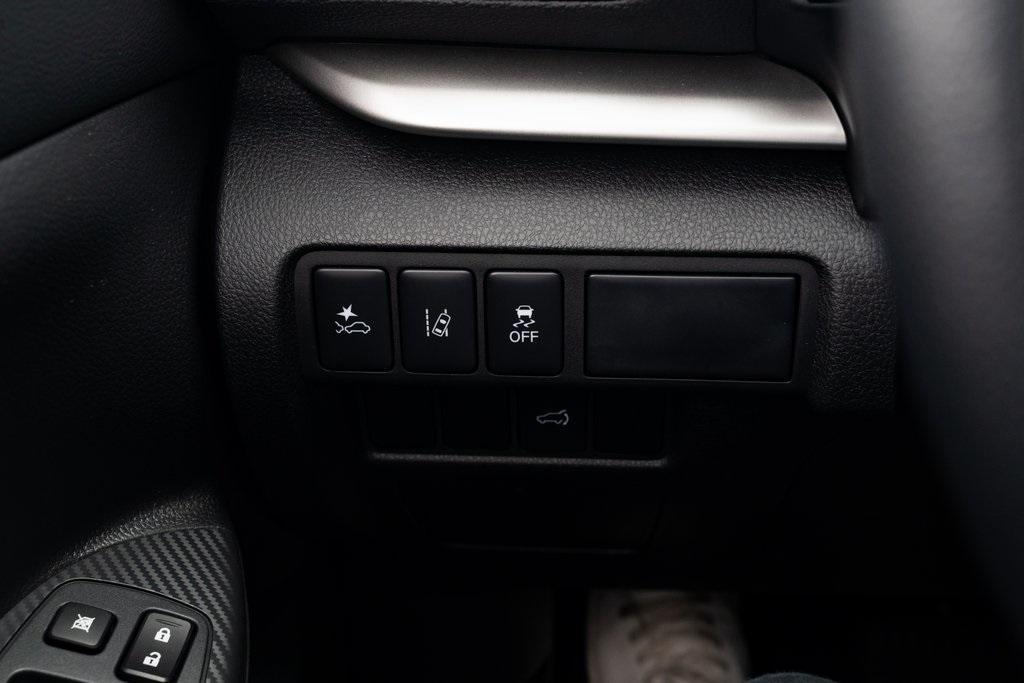 used 2025 Mitsubishi Eclipse Cross car, priced at $32,990