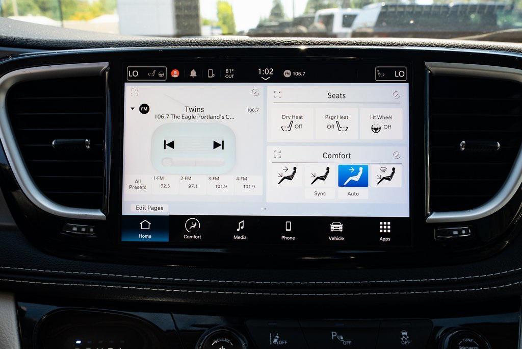 used 2023 Chrysler Pacifica Hybrid car, priced at $29,499