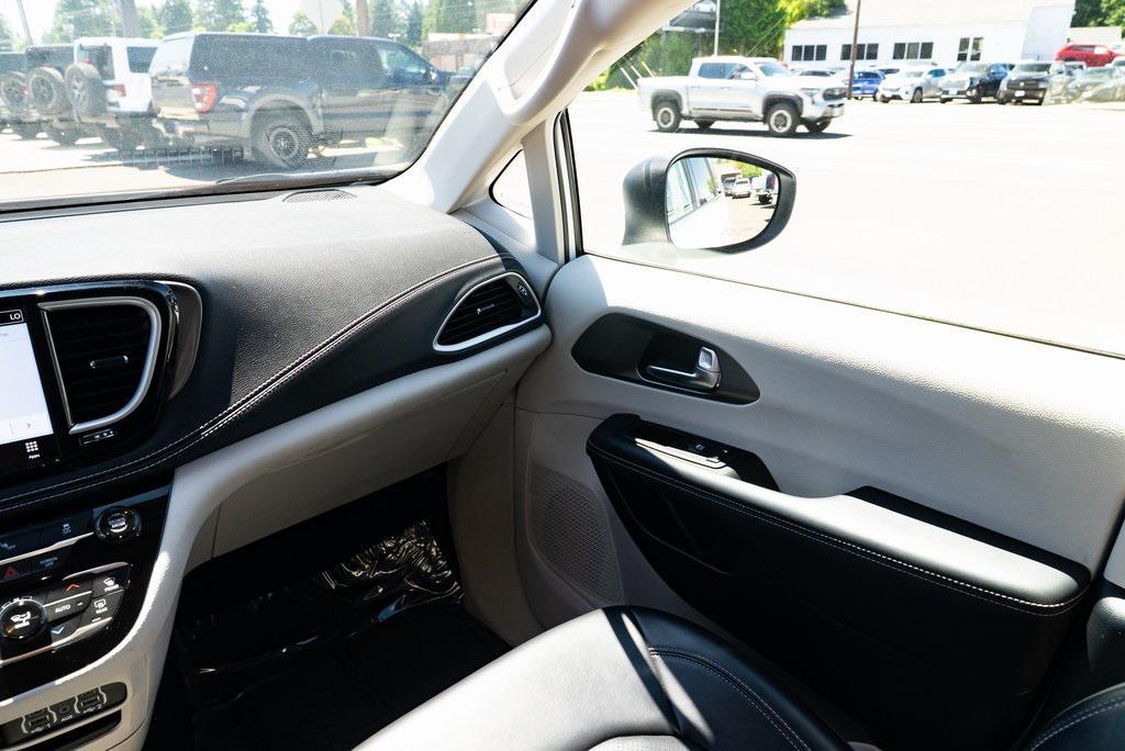 used 2023 Chrysler Pacifica Hybrid car, priced at $29,499