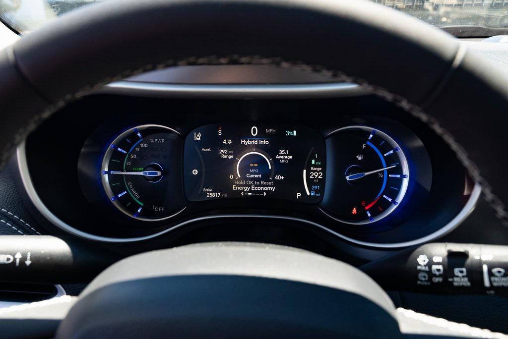 used 2023 Chrysler Pacifica Hybrid car, priced at $29,499