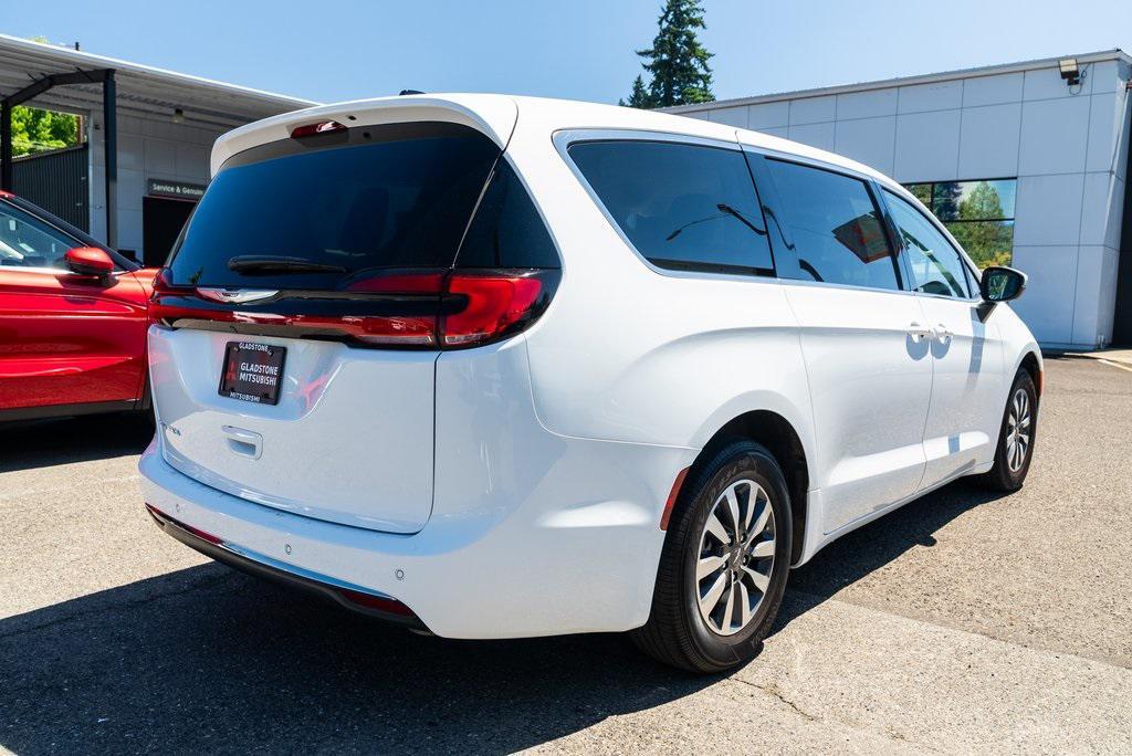 used 2023 Chrysler Pacifica Hybrid car, priced at $29,499