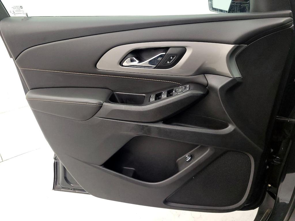 used 2020 Chevrolet Traverse car, priced at $27,998