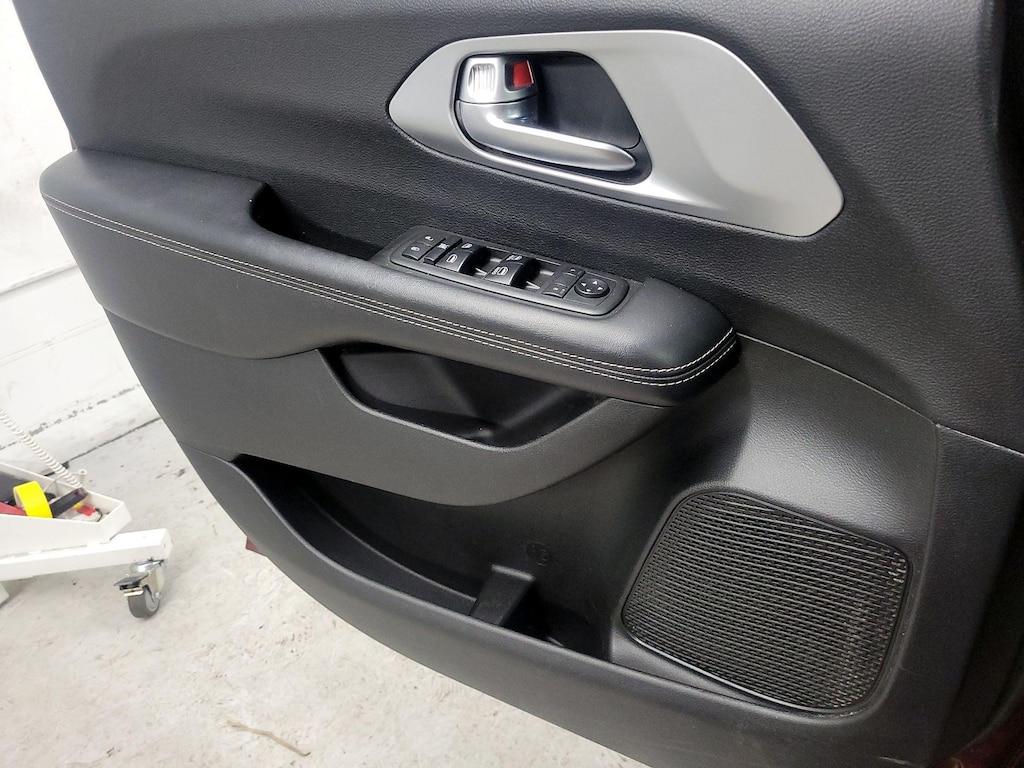 used 2018 Chrysler Pacifica car, priced at $17,998