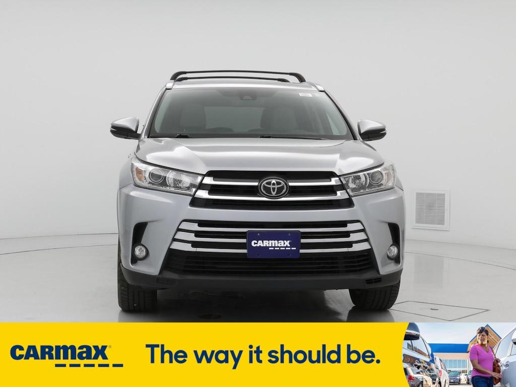 used 2017 Toyota Highlander car, priced at $27,998