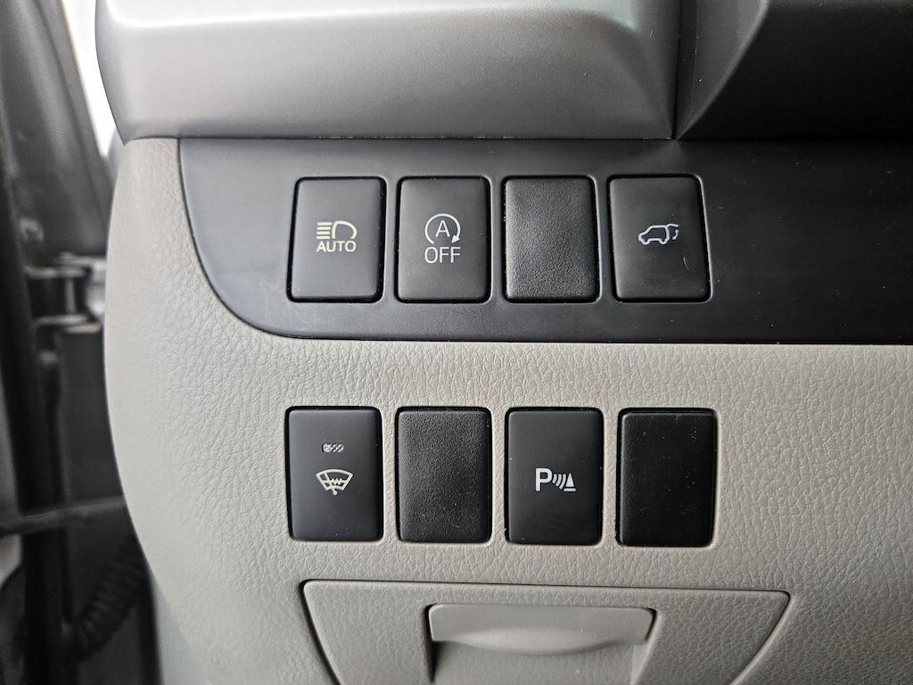 used 2017 Toyota Highlander car, priced at $27,998