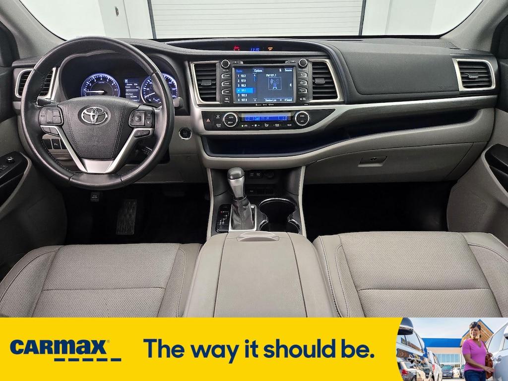 used 2017 Toyota Highlander car, priced at $27,998