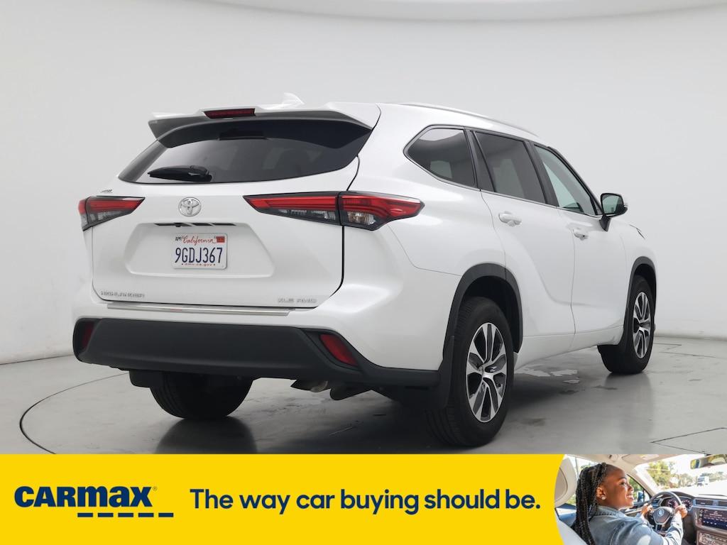 used 2023 Toyota Highlander car, priced at $40,998