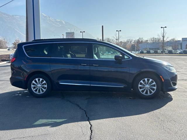 used 2017 Chrysler Pacifica car, priced at $9,994